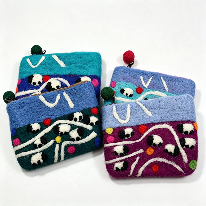 5 Pastoral Sheep Knitted Zip Pouch