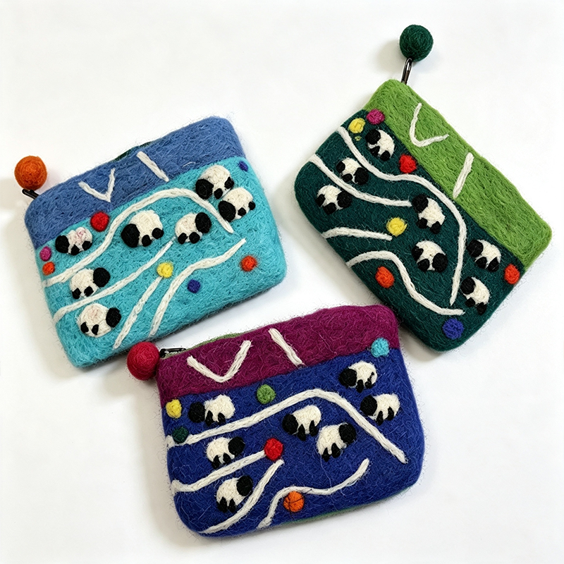 5 Pastoral Sheep Knitted Zip Pouch